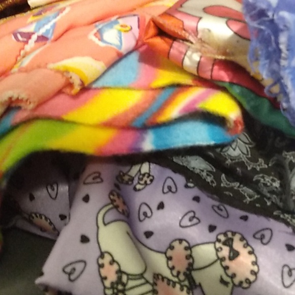 Mystery scrap fabric box - Picture 4 of 4